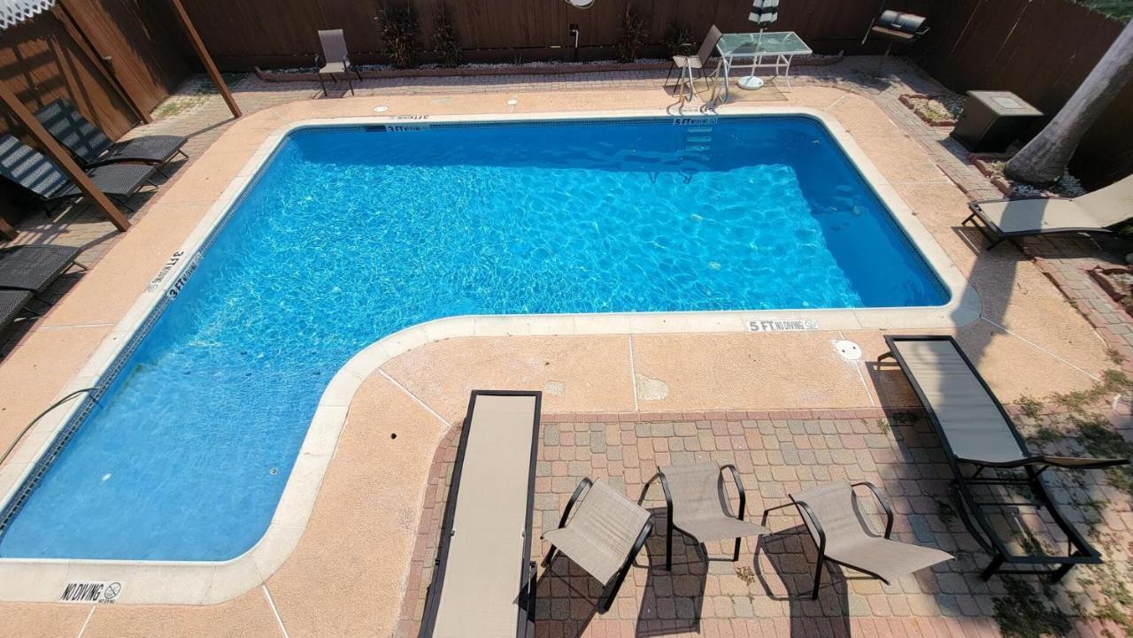 Cozy 2 Bedroom With Big Pool - Campeche Triplex Unit C Home Юг Падре Айленд Экстерьер фото